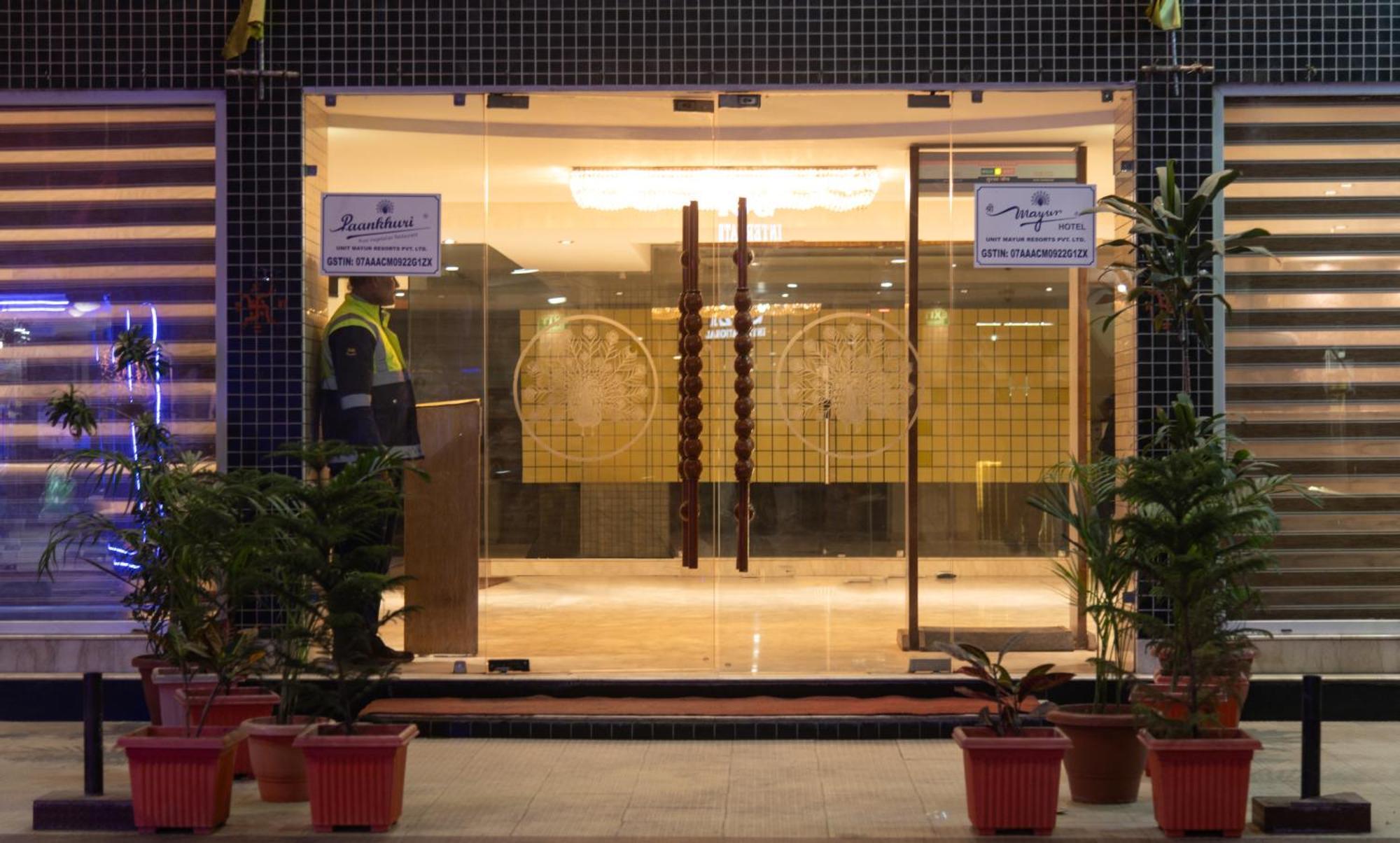 Mayur Hotel Нью-Дели Экстерьер фото