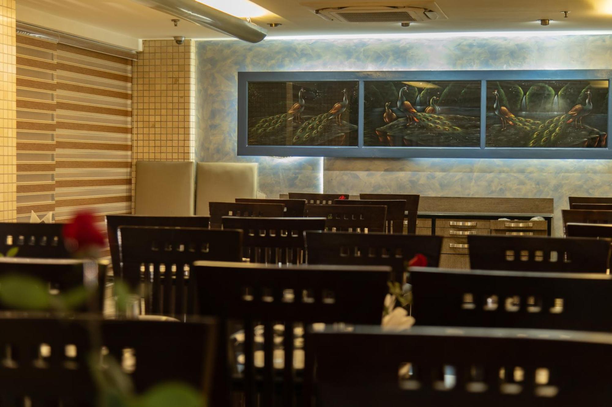 Mayur Hotel Нью-Дели Экстерьер фото