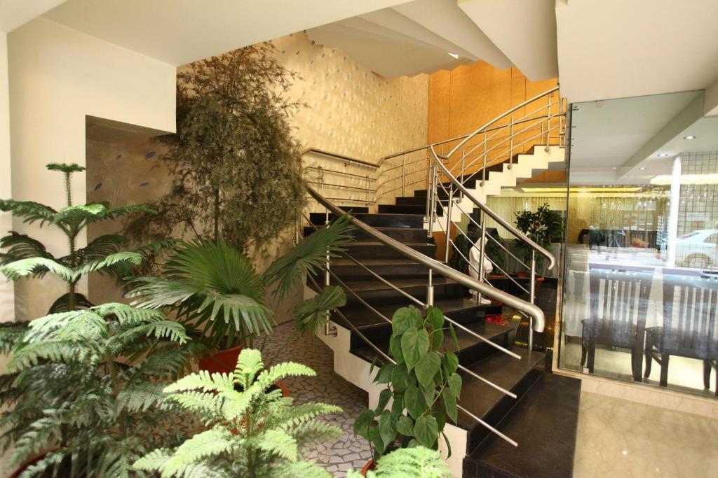 Mayur Hotel Нью-Дели Экстерьер фото
