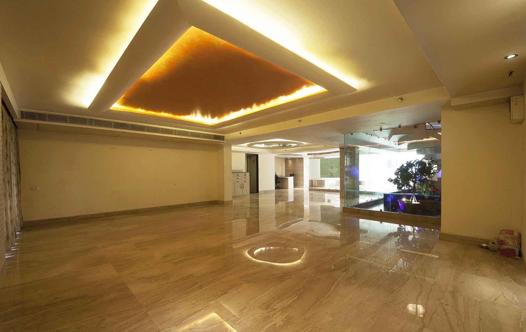 Mayur Hotel Нью-Дели Экстерьер фото